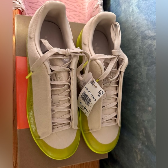 Adidas Stan Smith
Beyonce Ivy Park Ivytopia - Picture 3 of 6